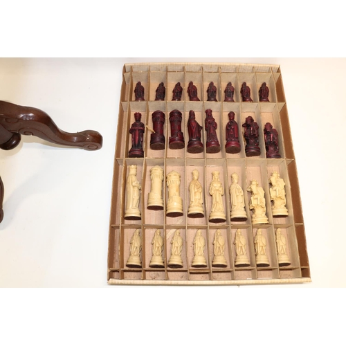 1734A - Decorative wooden chess table, complete with full set of ornate resin chess pieces