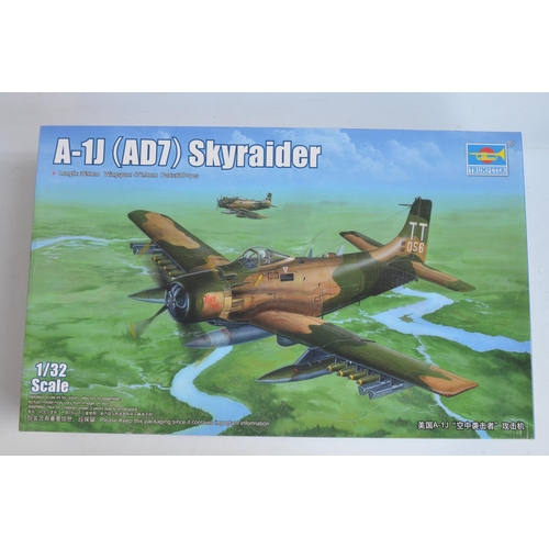 1446 - Complete and unstarted Trumpeter 02254 1/32 scale A-1J (AD7) Skyraider plastic model kit USAF/USN. A... 