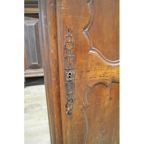 983 - 19th century French walnut Armoire, shaped single door on cabriole legs, W107cm D72vm H216cm (Victor... 