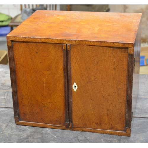 987 - Victorian mahogany collectors cabinet, two doors enclosing twelve short drawers, W38cm D30cm H31cm (... 