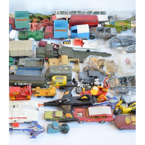 33 - Extensive collection of mostly vintage diecast models from Corgi, Matchbox, Dinky etc, including dis... 