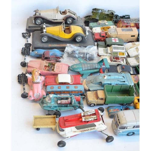 33 - Extensive collection of mostly vintage diecast models from Corgi, Matchbox, Dinky etc, including dis... 
