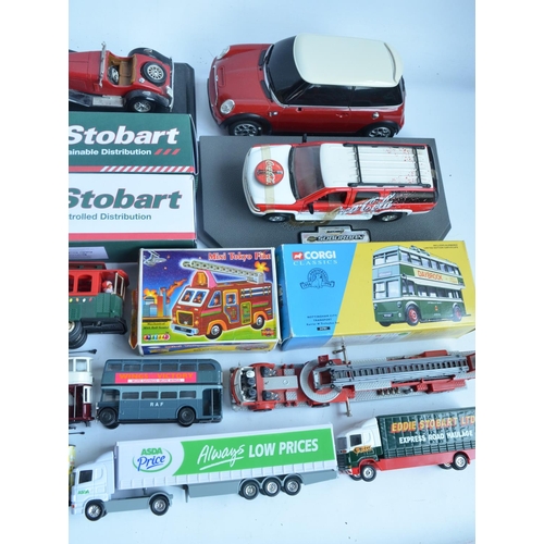 41 - Collection of model vehicles, mostly diecast from EFSI, Matchbox, Burago, Franklin Mint, a charming ... 