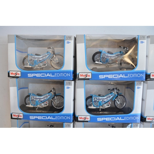 62 - Twelve boxed 1/18 scale plastic special edition motorcycle models from Maisto to include 11x Speedwa... 