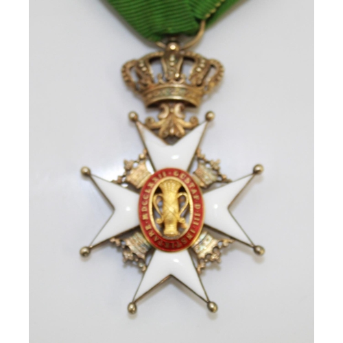 239 - Swedish Royal Order of Vasa medal with accompanying miniature. Awarded to Swedish citizens for servi... 