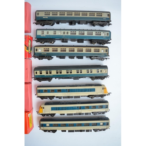 86 - Collection of OO gauge train models from Hornby and Triang to include BR InterCity 125s with power a... 