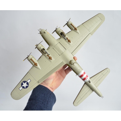 117 - Corgi Aviation Archive 1/72 scale AA33302 limited edition (563/4400) Boeing B-17F 'Sweet And Lovely'... 