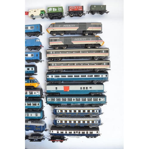 91 - Collection of previously run OO gauge railway locomotives, coaches, goods wagons etc., mostly Hornby... 