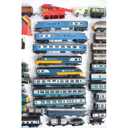 91 - Collection of previously run OO gauge railway locomotives, coaches, goods wagons etc., mostly Hornby... 