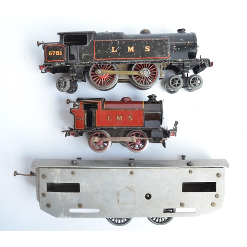 93 - Collection of vintage tin plate O gauge railway models from Hornby Meccano to include clockwork LMS ... 