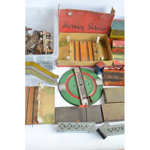 95 - Large collection of vintage Hornby Meccano O gauge tin plate and metal layout accessories including ... 