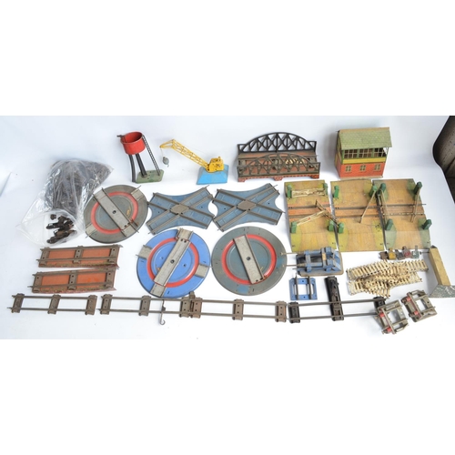 95 - Large collection of vintage Hornby Meccano O gauge tin plate and metal layout accessories including ... 