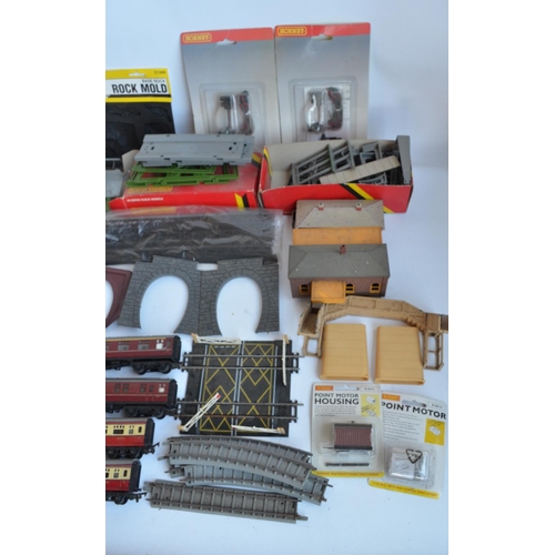 96 - Large collection of mostly previously used OO gauge railway models and accessories (mostly Hornby) t... 