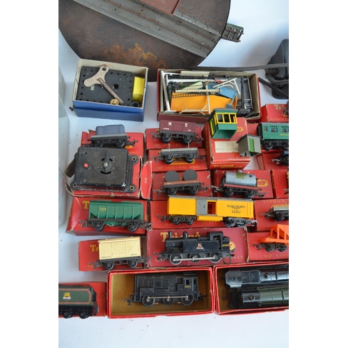 97 - Collection of vintage OO/HO gauge railway models from Triang to include wagons, locos, scenic access... 