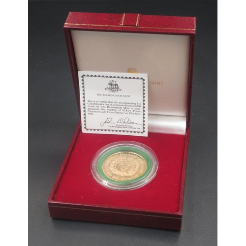 138 - The Birmingham Mint - 9ct gold medal to Commemorate the Wedding of H.R.H. Prince Charles to Lady Dia... 