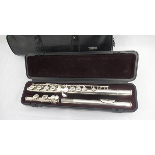 186 - Yamaha 211 silver plated three-piece flute, serial no. 679079 , in fitted case (lacking cleaning rod... 