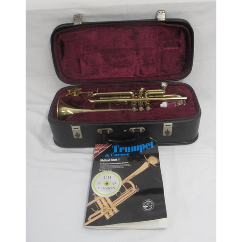 190 - LaFleur Imported by Boosey & Hawkes trumpet, serial no.054904, with Gretzen 5C mouthpiece in fitted ... 