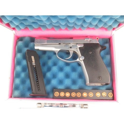 324 - Weihrauch HW 94 S Kal.9mm blank firing pistol, with 7 rnd magazine, in metal case, with Umarex 50 bl... 