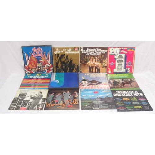 195 - Large collection of assorted vinyl LPs to inc. Creedence Clearwater Revival, Fleetwood Mac, Don Will... 