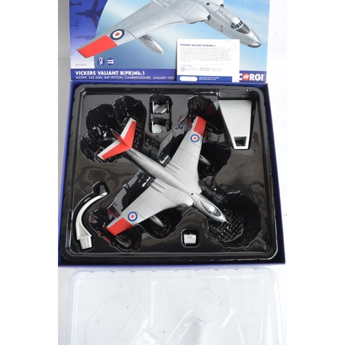 123 - Corgi Aviation Archive 1/144 scale AA39404 Vickers Valiant B(PR)MkI (limited edition 209/1000, model... 