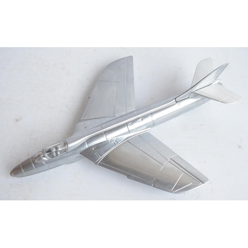 123 - Corgi Aviation Archive 1/144 scale AA39404 Vickers Valiant B(PR)MkI (limited edition 209/1000, model... 