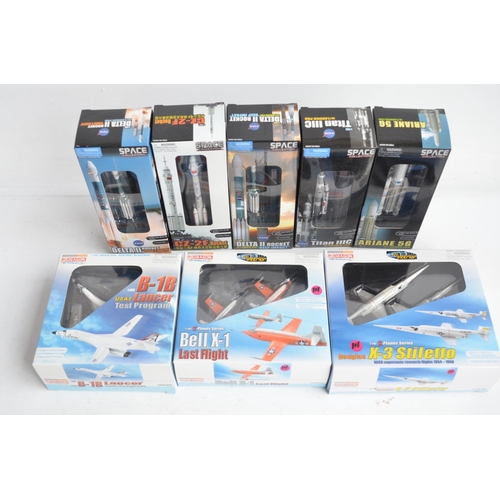 127 - Collection of small scale aviation and space related models from Dragon Wings to include 5x 1/400 sc... 