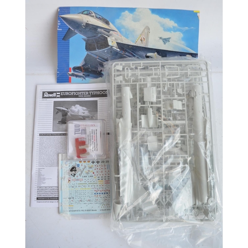 133 - Collection of 1/48 scale plastic model kits and accessories (most kits unboxed but all complete) to ... 