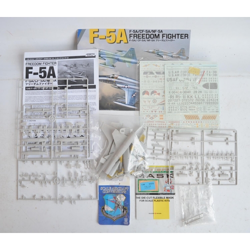 133 - Collection of 1/48 scale plastic model kits and accessories (most kits unboxed but all complete) to ... 