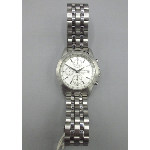 511 - Seiko 1/20th second stainless steel quartz chronograph wristwatch with date, signed silvered dial ba... 