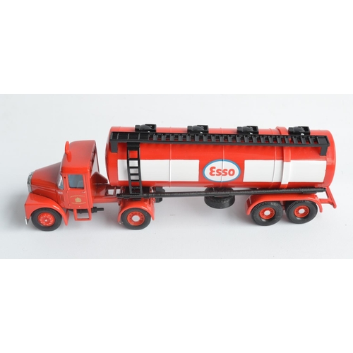 311 - Seven boxed 1/50 scale diecast tanker truck models from Corgi to include 27301 Bulwark Atkinson cyli... 