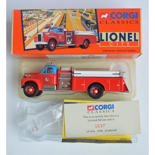 321 - Collection of 1/43 and 1/50 scale diecast model American vehicles from Corgi to include Lionel City ... 