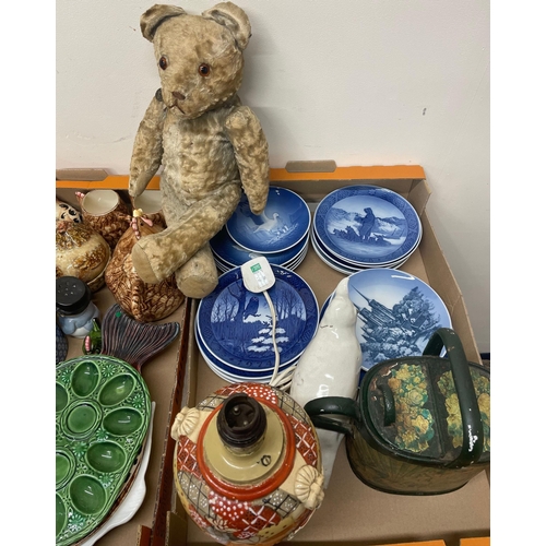 1021 - Mixed collectables incl, mohair teddy bear, appears to have been previously blue, soapstone carved h... 