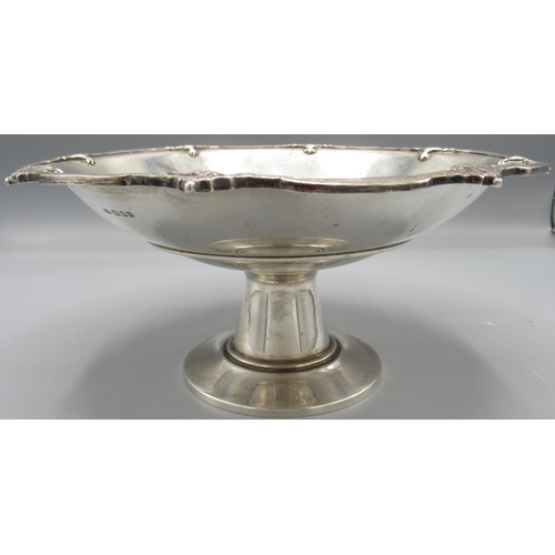 1035 - Vanessa Feltz collection - George V silver bowl on a pedestal foot and a shaped rim by Mapping & Web... 