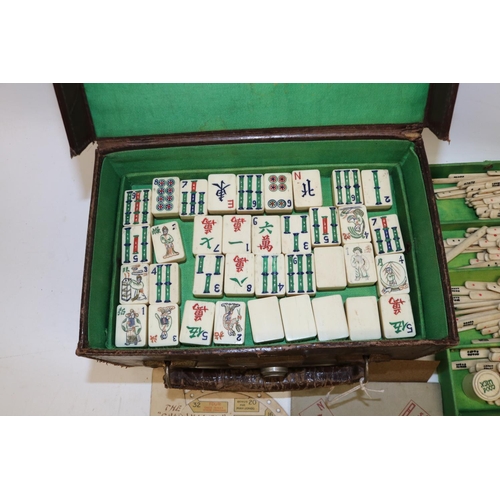 404 - Vintage bone and bamboo Mah-jong gaming set, in leather case