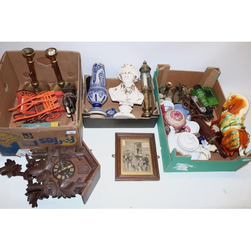 702 - Various collectables incl. a reproduction GWR brass railway carriage lamp; Tang style horse, H30cm; ... 