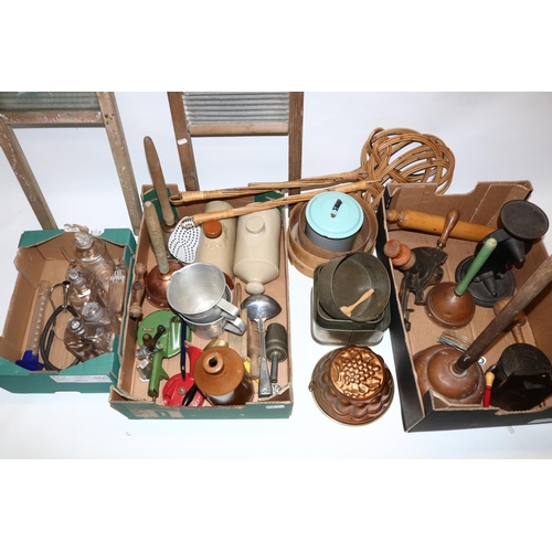 86 - Collection of early 20th century and later kitchenalia and other domestic items, incl. dough cutter,... 