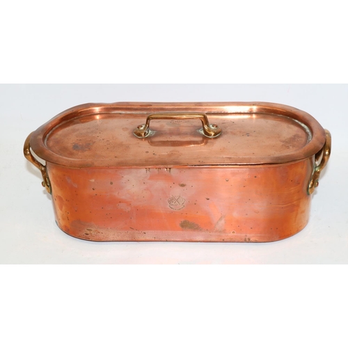 1199 - Copper fish kettle with brass handles, stamped Leon Jaeggi and Sons Ltd /Helvetia, W34cm