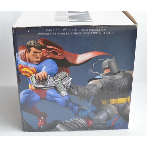 1 - DC Collectibles The Dark Knight Returns Superman vs Batman 11