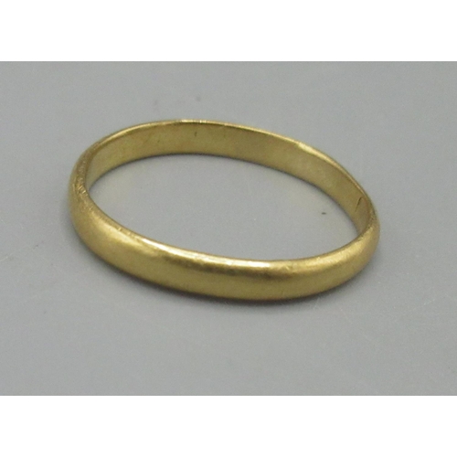 165 - 22ct wedding band, stamped 22, size P, 3.2g