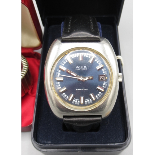 574 - Avia Swissonic electronic stainless steel wristwatch with date, signed blue fume dial, applied baton... 