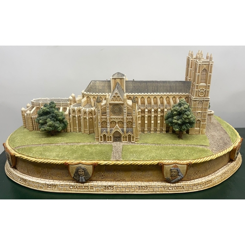 1082 - Lilliput Lane Westminster Abbey L2285, and The Flying Scotsman L2661 (2)