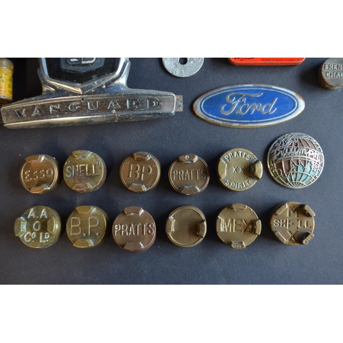 294 - Collection of vintage auto and cycle related items to include 11x brass petrol can lids from Shell, ... 