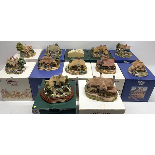 1090 - Collection of Lilliput Lane models incl, Woodman's Retreat, Gertrude's Garden 767, Old Mother Goose ... 