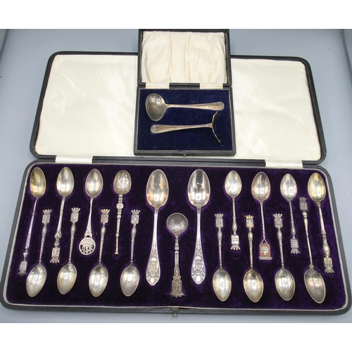 161 - Collection of early 20th Century English and French souvenir spoons in fitted Walker & Hall case, W6... 