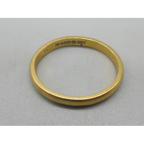 164 - 22ct yellow gold wedding band, stamped 22, 2.5g