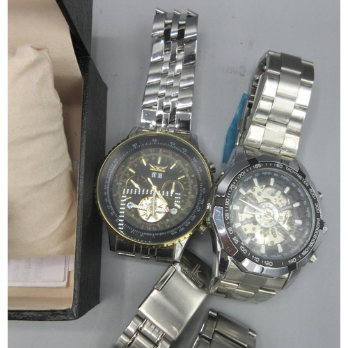 533 - Jaragar chrome automatic wristwatch with date, signed silvered dial, applied baton indices, visible ... 