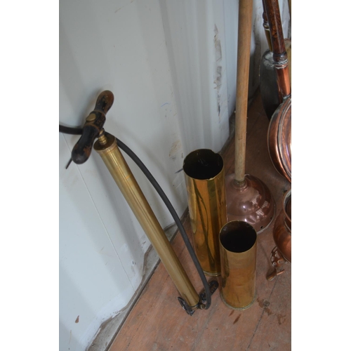 375 - Collection of vintage brass and copperware to include 2 bed warmers, small copper kettle, 2 spent br... 