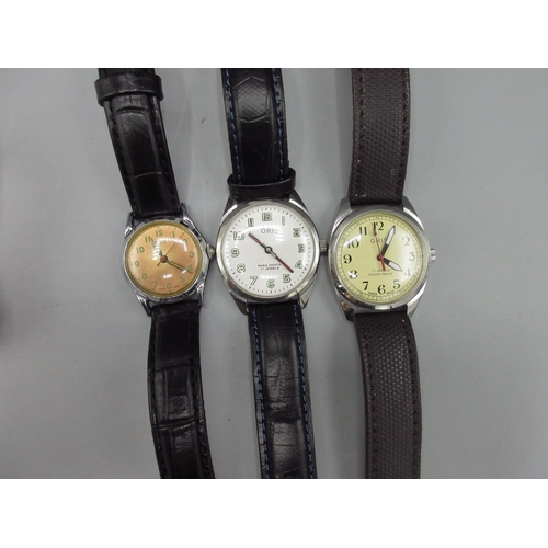 522 - Oris stainless steel field wristwatch, signed cream painted dial, centre seconds, signed snap on cas... 