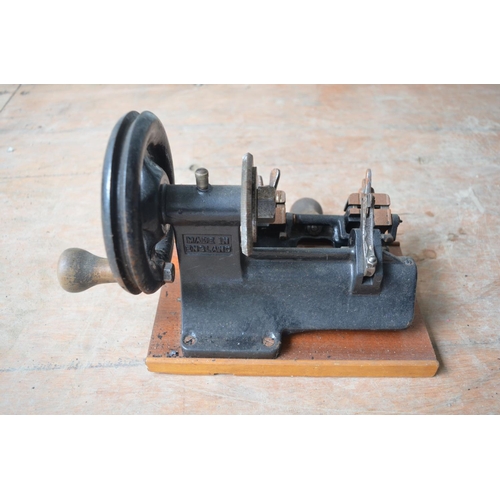 380 - Vintage Yale cylinder key cutting machine with parts list