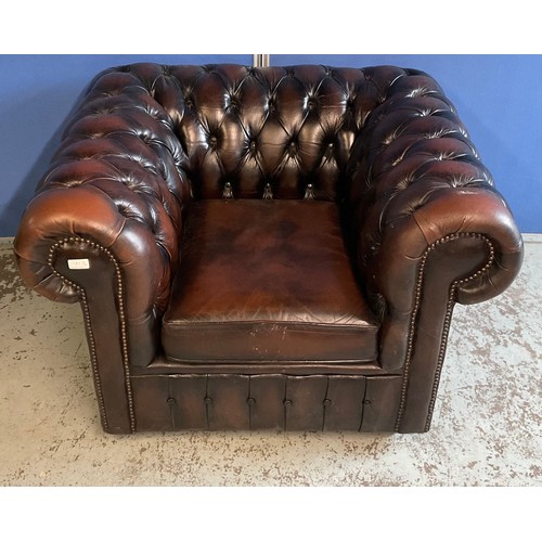 1141 - Deep buttoned brown leather Chesterfield sofa with three loose seat cushions, W200cm D87cm H70cm and... 